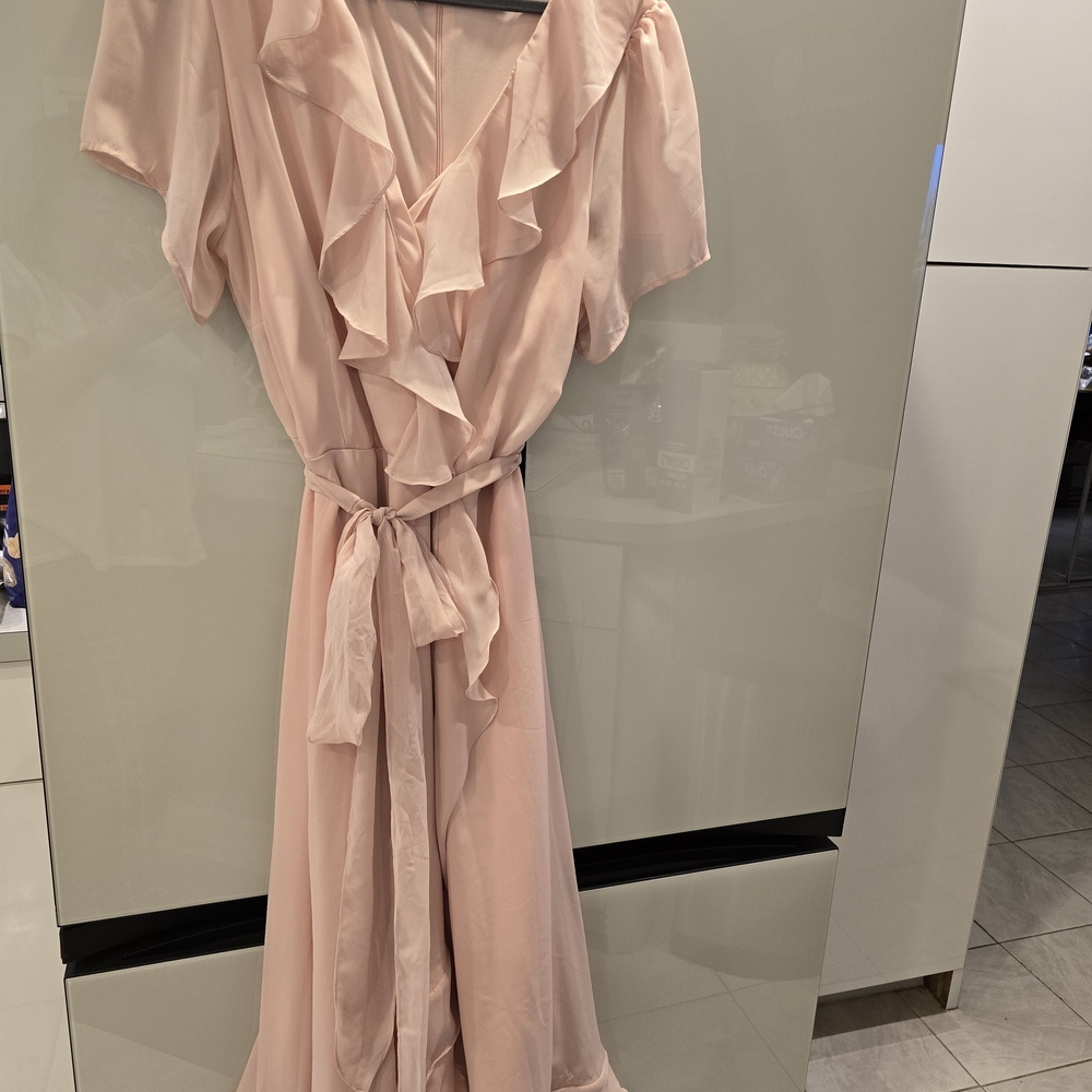 Elegant Pink Ruffle Dress